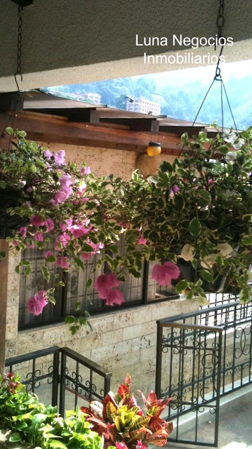 Casa de 6 alcobas en venta en Lagos Del Cacique, Bucaramanga, 550 m² · foto 3 de 24