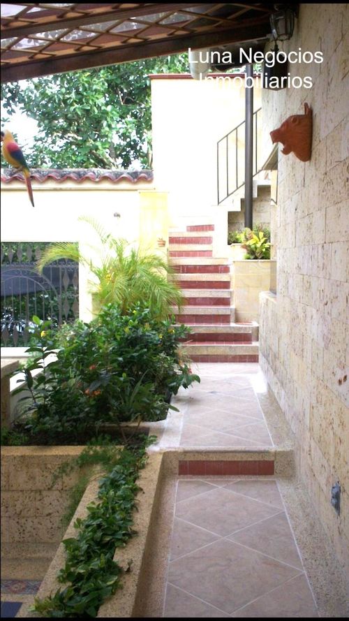Casa de 6 alcobas en venta en Lagos Del Cacique, Bucaramanga, 550 m² · foto 7 de 24