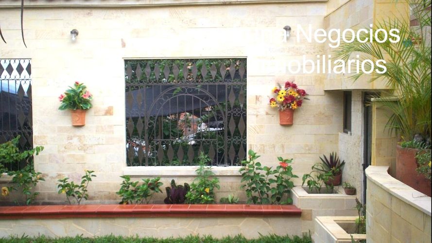 Casa de 6 alcobas en venta en Lagos Del Cacique, Bucaramanga, 550 m² · foto 9 de 24
