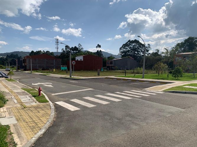 Lote en venta en El Tambo, La Ceja, 99 m² · foto 5 de 6