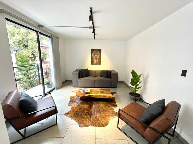Apartamento de 3 alcobas en venta en Centenario, Cali, 200 m² · foto 2 de 17
