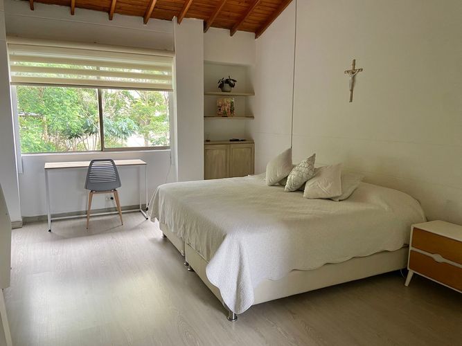 Casa de 4 alcobas en venta en Los Balsos, Medellín, 228 m² · foto 9 de 21