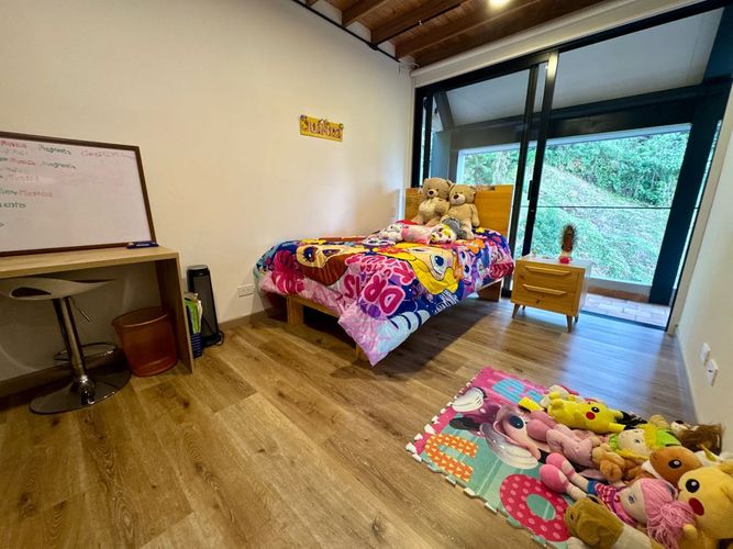 Casa de 5 alcobas en venta en Las Palmas, Envigado, 340 m² · foto 15 de 24