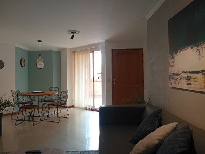 Apartamento de 3 alcobas en arriendo en Laureles, Medellín, 95 m² · foto 3 de 19
