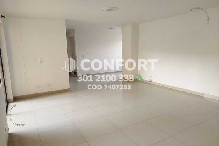 Apartamento de 4 alcobas en arriendo en Laureles, Medellín, 129 m² · foto 3 de 24