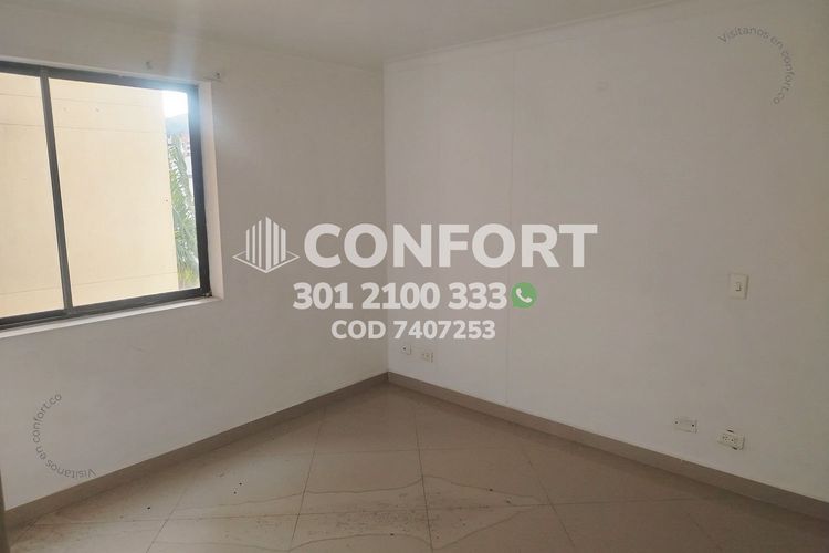 Apartamento de 4 alcobas en arriendo en Laureles, Medellín, 129 m² · foto 9 de 24