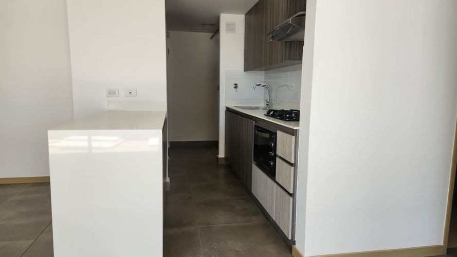 Apartamento de 2 alcobas en venta en Loma De Las Brujas, Envigado, 81 m² · foto 8 de 18