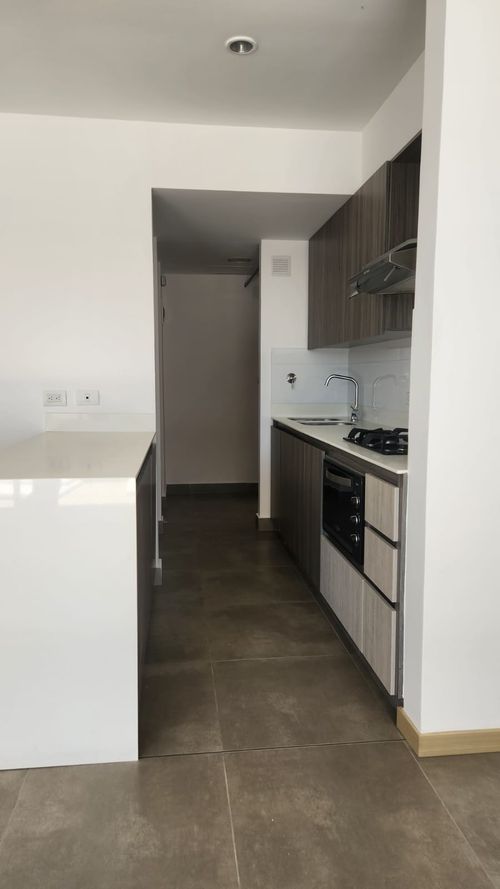 Apartamento de 2 alcobas en venta en Loma De Las Brujas, Envigado, 81 m² · foto 9 de 18