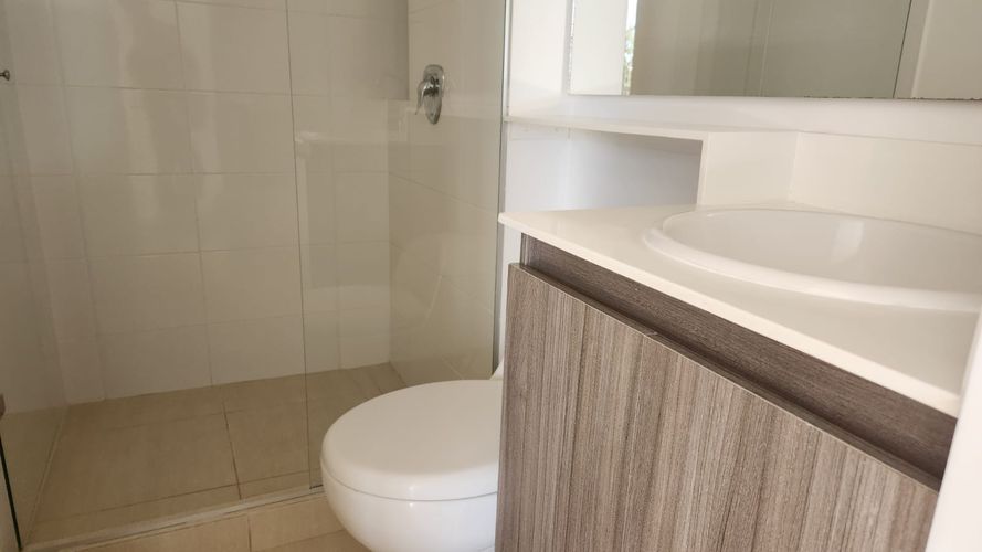 Apartamento de 2 alcobas en venta en Loma De Las Brujas, Envigado, 81 m² · foto 10 de 18