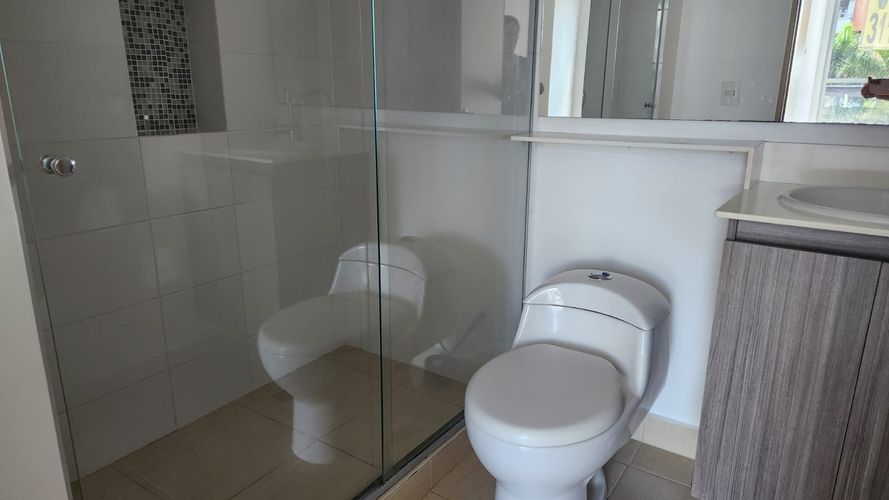 Apartamento de 2 alcobas en venta en Loma De Las Brujas, Envigado, 81 m² · foto 17 de 18