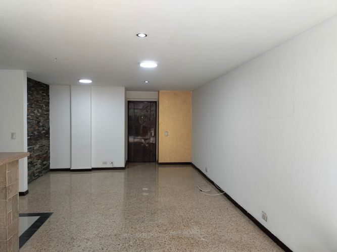 Apartamento de 3 alcobas en venta en El Poblado, Medellín, 125 m² · foto 7 de 19