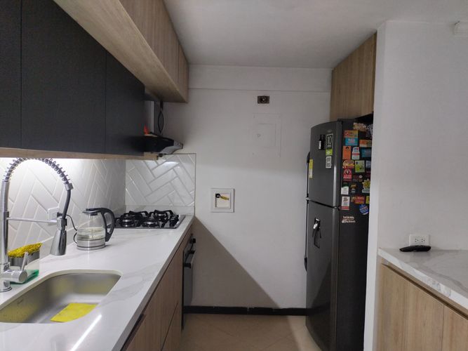 Apartamento de 2 alcobas en venta en El Poblado, Medellín, 87 m² · foto 8 de 17