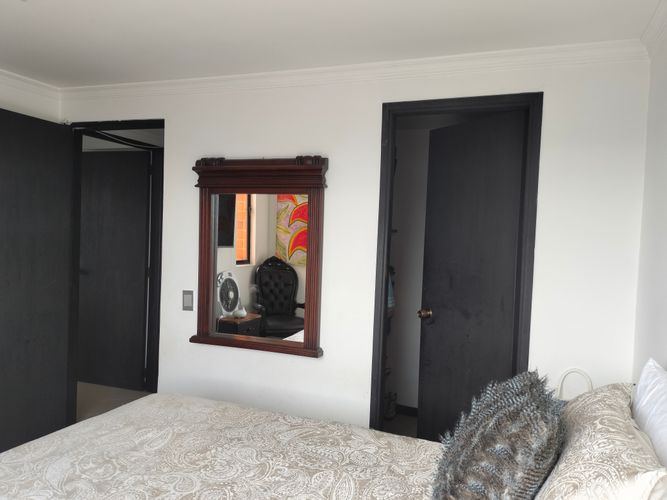 Apartamento de 2 alcobas en venta en El Poblado, Medellín, 87 m² · foto 10 de 17