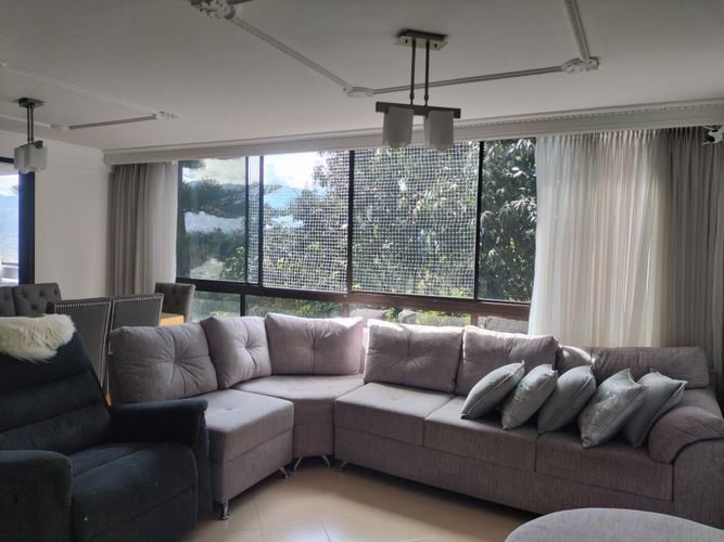 Apartamento de 2 alcobas en venta en El Poblado, Medellín, 87 m² · foto 1 de 17