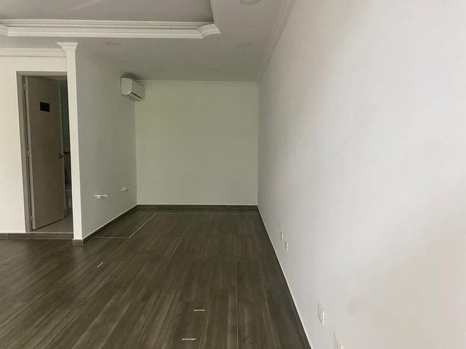 Local en arriendo en El Poblado, Medellín, 30 m² · foto 3 de 4