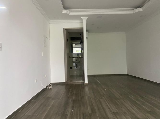 Local en arriendo en El Poblado, Medellín, 30 m² · foto 4 de 4