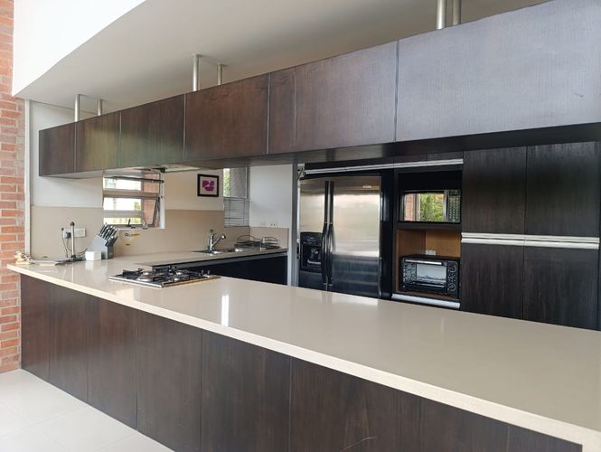 Apartamento de 3 alcobas en arriendo en El Poblado, Medellín, 170 m² · foto 7 de 19
