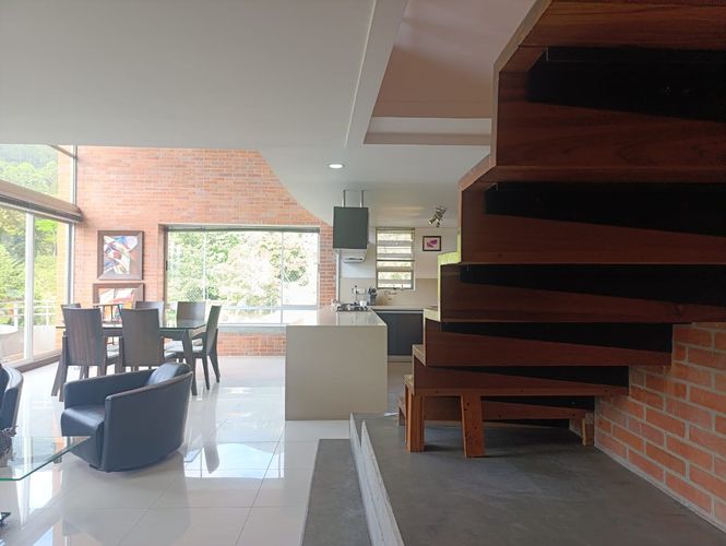 Apartamento de 3 alcobas en arriendo en El Poblado, Medellín, 170 m² · foto 4 de 19