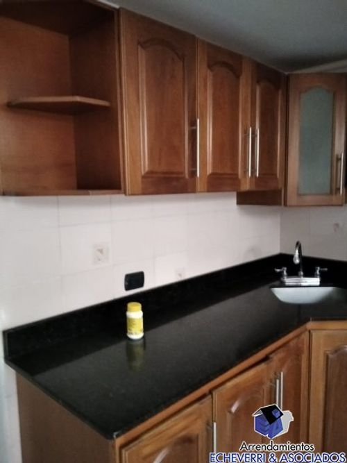 Casa de 4 alcobas en venta en Zona Centro, Envigado, 120 m² · foto 7 de 10