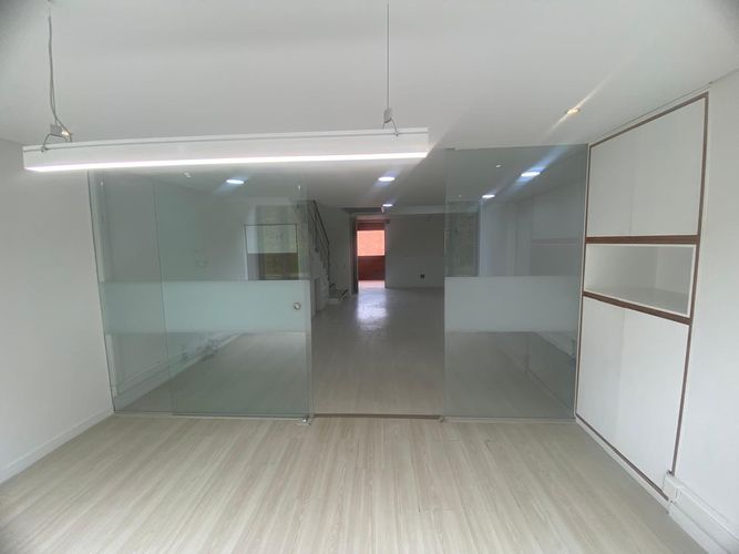 Oficina en arriendo en El Poblado, Medellín, 93 m² · foto 15 de 17