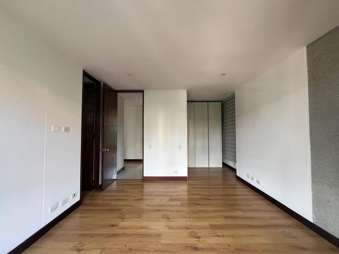 Apartamento de 3 alcobas en arriendo en El Poblado, Medellín, 154 m² · foto 9 de 16