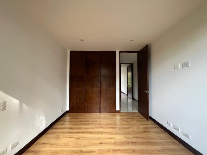 Apartamento de 3 alcobas en arriendo en El Poblado, Medellín, 154 m² · foto 11 de 16