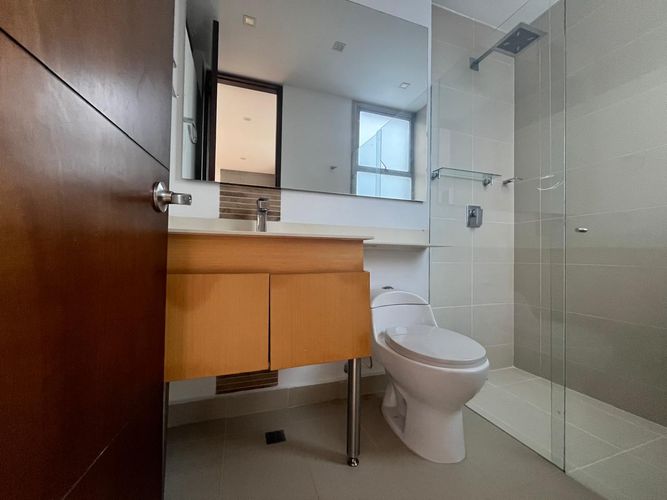 Apartamento de 3 alcobas en arriendo en El Poblado, Medellín, 154 m² · foto 13 de 16