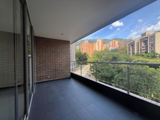 Apartamento de 3 alcobas en arriendo en El Poblado, Medellín, 154 m² · foto 16 de 16