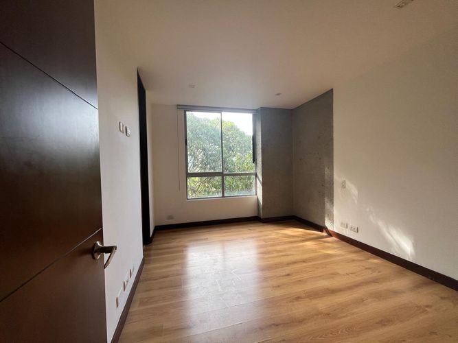Apartamento de 3 alcobas en arriendo en El Poblado, Medellín, 154 m² · foto 10 de 16