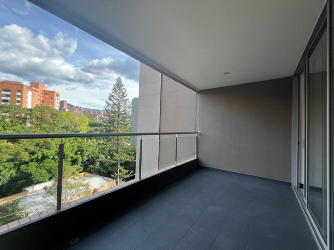 Apartamento de 3 alcobas en arriendo en El Poblado, Medellín, 154 m² · foto 15 de 16