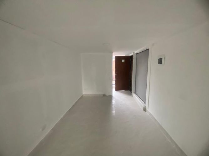 Oficina en arriendo en El Poblado, Medellín, 30 m² · foto 5 de 6