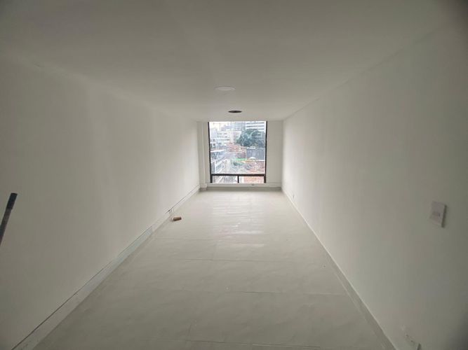 Oficina en arriendo en El Poblado, Medellín, 30 m² · foto 3 de 6