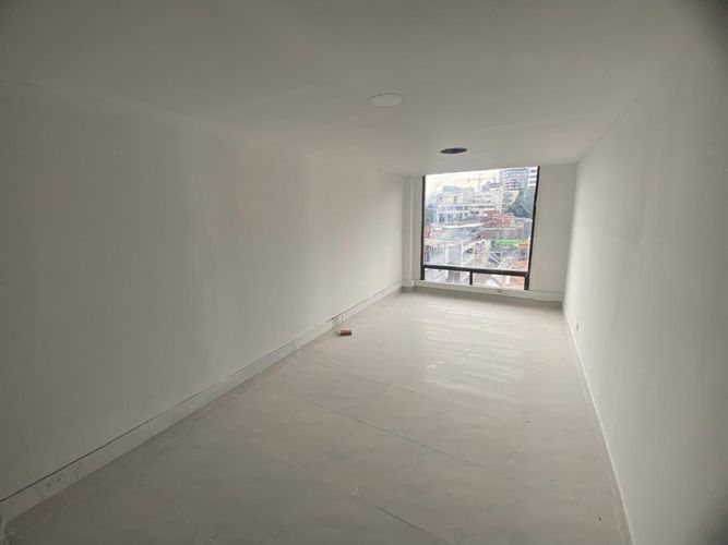 Oficina en arriendo en El Poblado, Medellín, 30 m² · foto 4 de 6