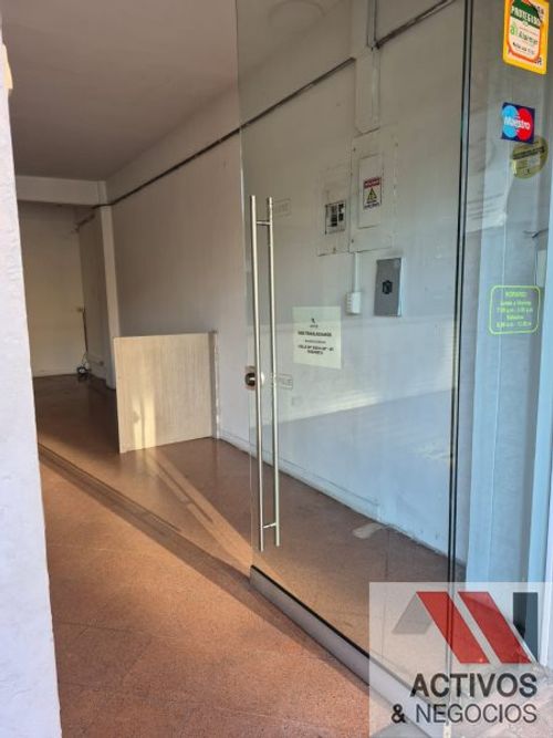 Oficina en arriendo en El Poblado, Medellín, 400 m² · foto 3 de 14