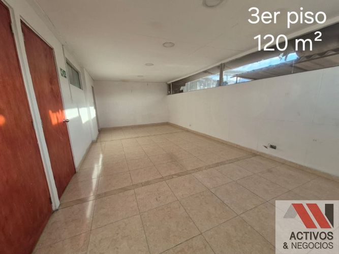 Oficina en arriendo en El Poblado, Medellín, 400 m² · foto 11 de 14