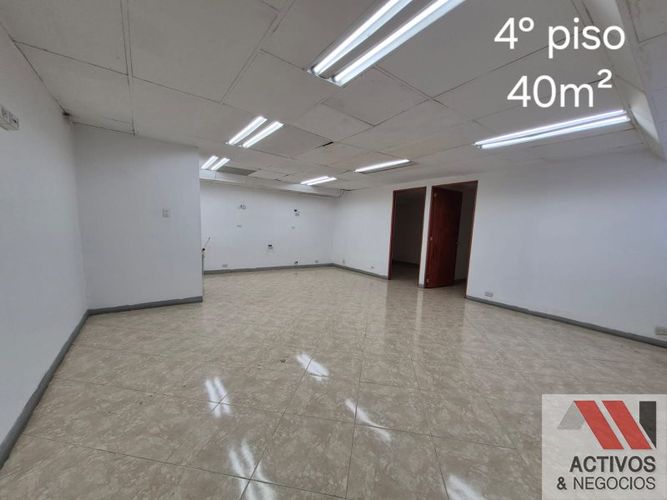 Oficina en arriendo en El Poblado, Medellín, 400 m² · foto 12 de 14