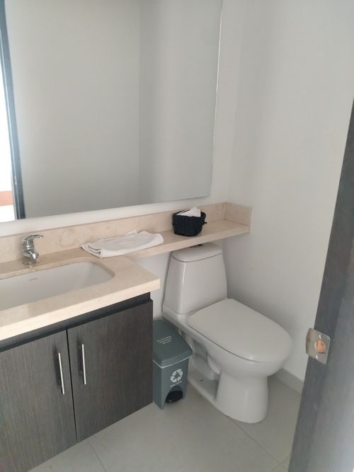 Casa de 3 alcobas en venta en Ub. Villa Anpiss, Girardot, 170 m² · foto 9 de 12