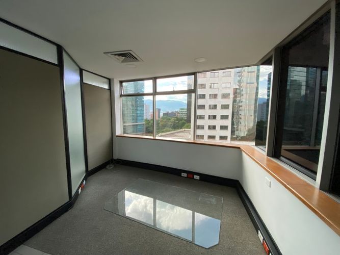Oficina en arriendo en El Poblado, Medellín, 120 m² · foto 9 de 13