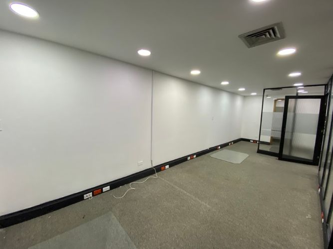 Oficina en arriendo en El Poblado, Medellín, 120 m² · foto 10 de 13