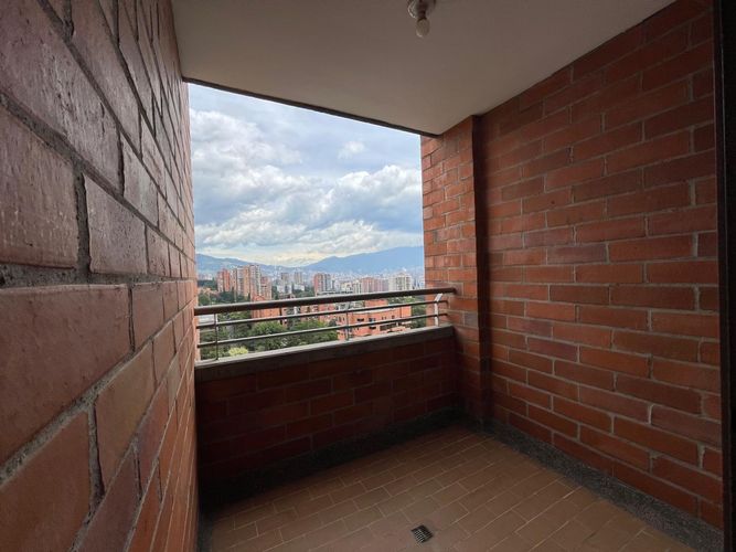 Apartamento de 2 alcobas en arriendo en El Poblado, Medellín, 72 m² · foto 12 de 12