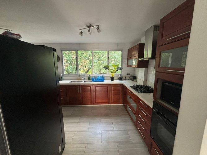 Apartamento de 3 alcobas en venta en El Poblado, Medellín, 262 m² · foto 5 de 18