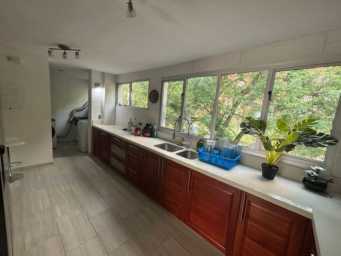 Apartamento de 3 alcobas en venta en El Poblado, Medellín, 262 m² · foto 14 de 18