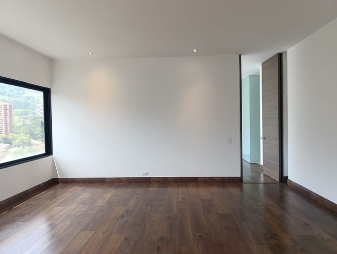 Apartamento de 2 alcobas en arriendo en El Poblado, Medellín, 100 m² · foto 7 de 17