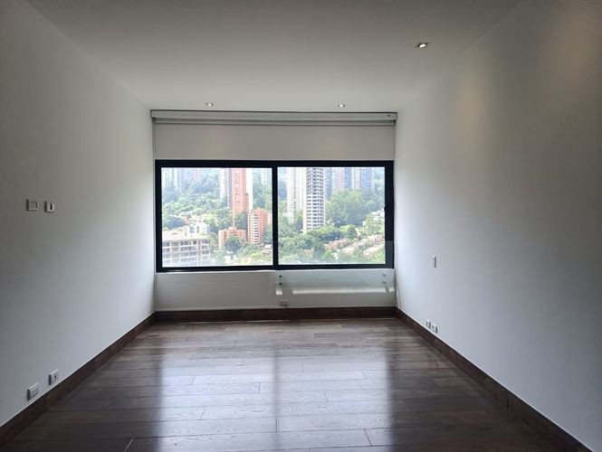 Apartamento de 2 alcobas en arriendo en El Poblado, Medellín, 100 m² · foto 12 de 17