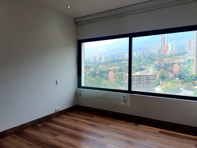 Apartamento de 2 alcobas en arriendo en El Poblado, Medellín, 100 m² · foto 10 de 17
