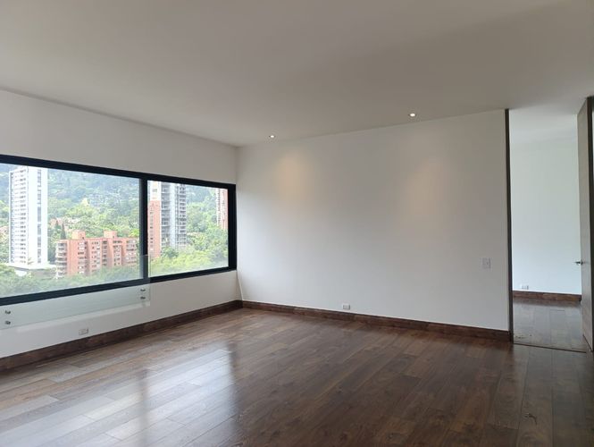 Apartamento de 2 alcobas en arriendo en El Poblado, Medellín, 100 m² · foto 2 de 17
