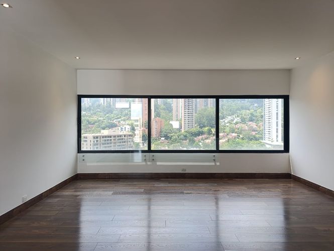 Apartamento de 2 alcobas en arriendo en El Poblado, Medellín, 100 m² · foto 3 de 17