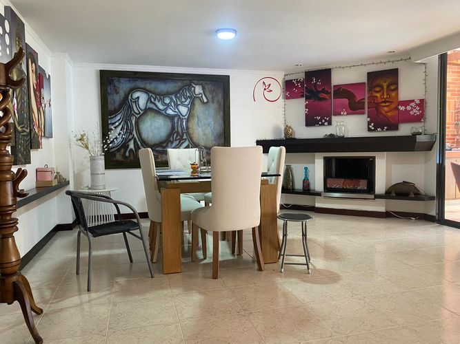 Casa de 4 alcobas en venta en Escobero, Envigado, 275 m² · foto 5 de 20