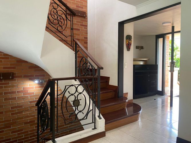 Casa de 4 alcobas en venta en Escobero, Envigado, 275 m² · foto 9 de 20