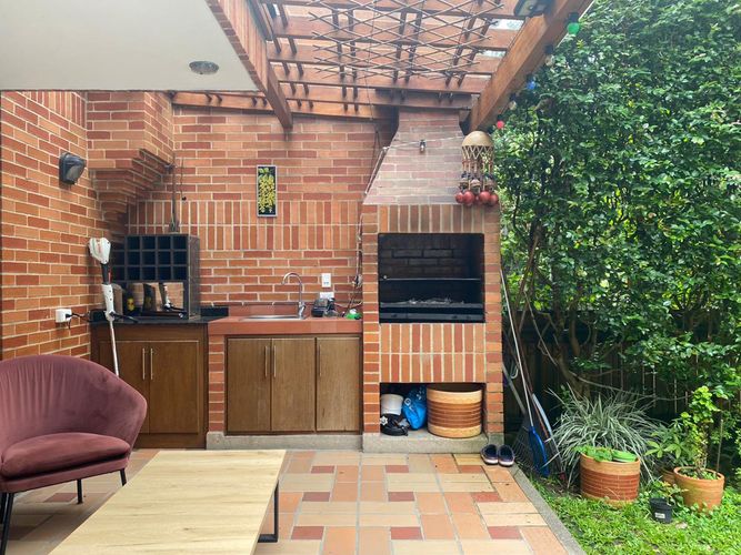 Casa de 4 alcobas en venta en Escobero, Envigado, 275 m² · foto 10 de 20